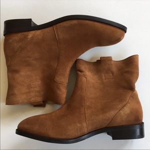 NWOT Lands End Slouchy Suede Short Boot
